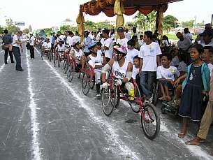 Wheelchair racers waiting