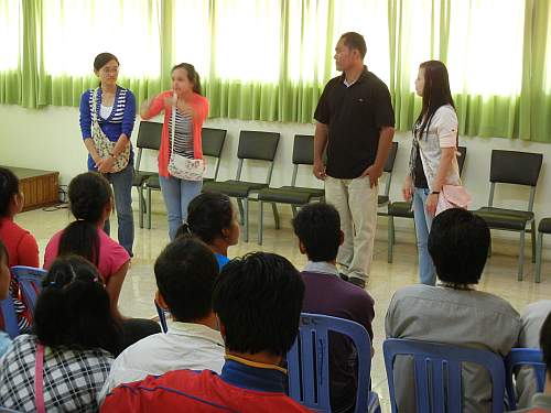 Cambodian Deaf people introducing themselves