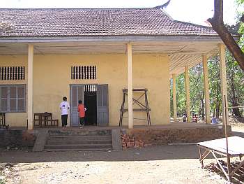 The outside of the deaf classroom