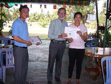 Presenting a graduation certificate