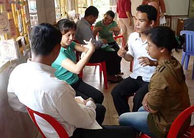 Small group sign language training